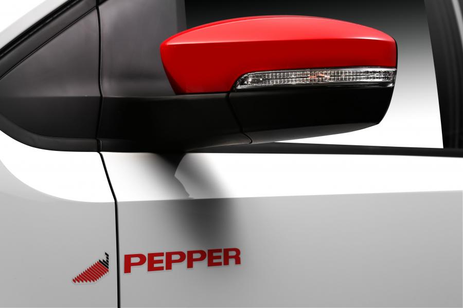 Детали экстерьера Volkswagen up! Pepper 2017 года  (LA) (фото 3 из 5)